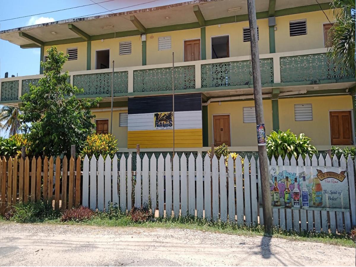 Pal'S On The Beach - Dangriga, Belize ภายนอก รูปภาพ