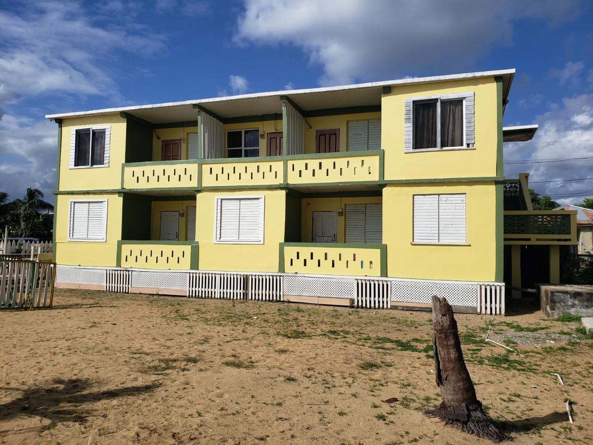 Pal'S On The Beach - Dangriga, Belize ภายนอก รูปภาพ