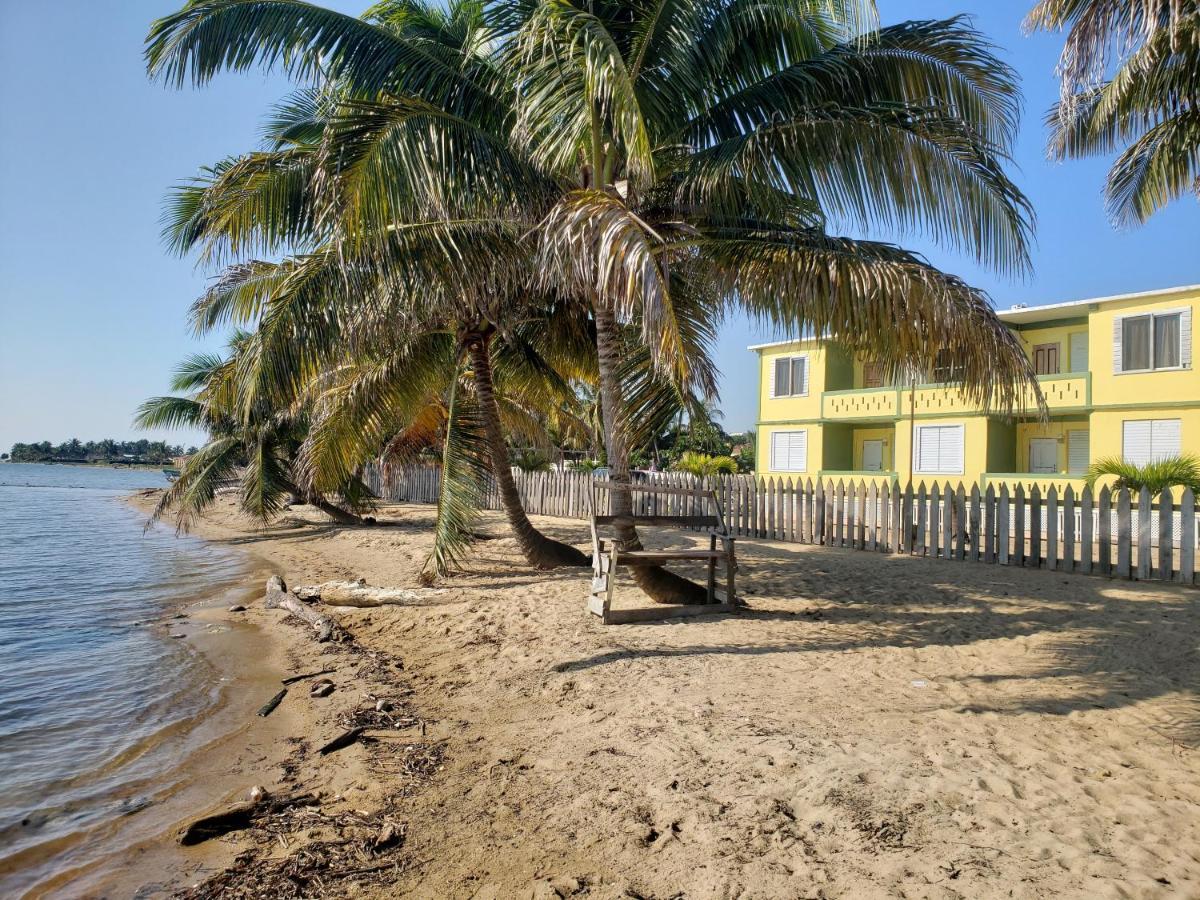 Pal'S On The Beach - Dangriga, Belize ภายนอก รูปภาพ
